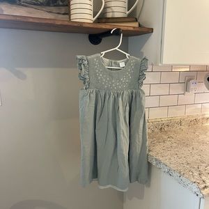 Edge hill Collections size 6 sage color dress, like new, wrinkles from storage